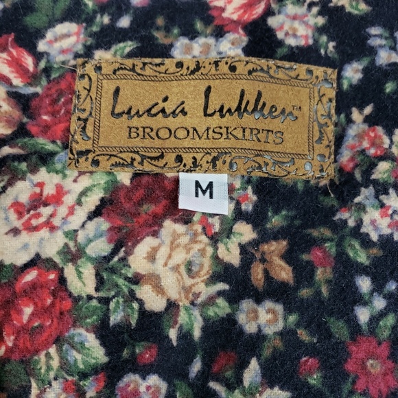 Lucia Lukken Wool Festive Vest - Picture 4 of 7